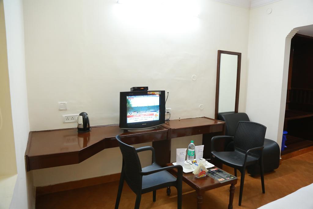 Hotel Shridevi Park Chennai Exterior foto