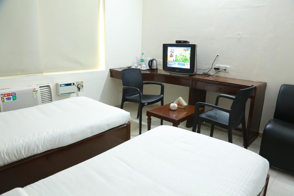 Hotel Shridevi Park Chennai Exterior foto